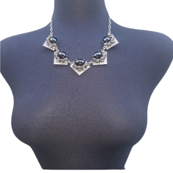 Stella & Dot Rory Statement Necklace - Picture 3 of 15